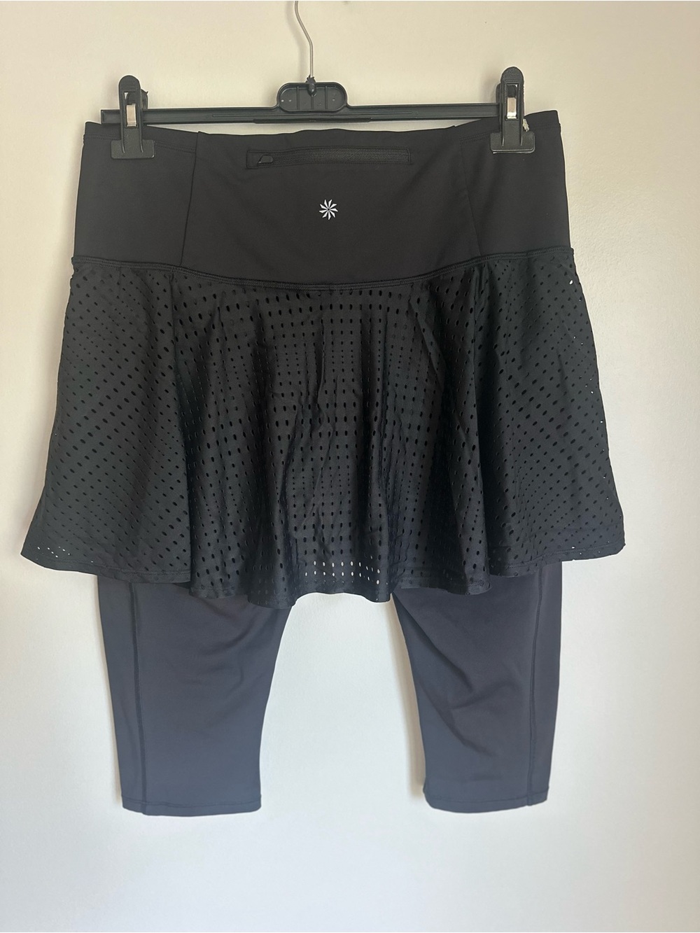 Athleta A Game 2 in 1 Crop Black Skirt Leggings Activewear Women’s Size Large - Picture 5 of 9